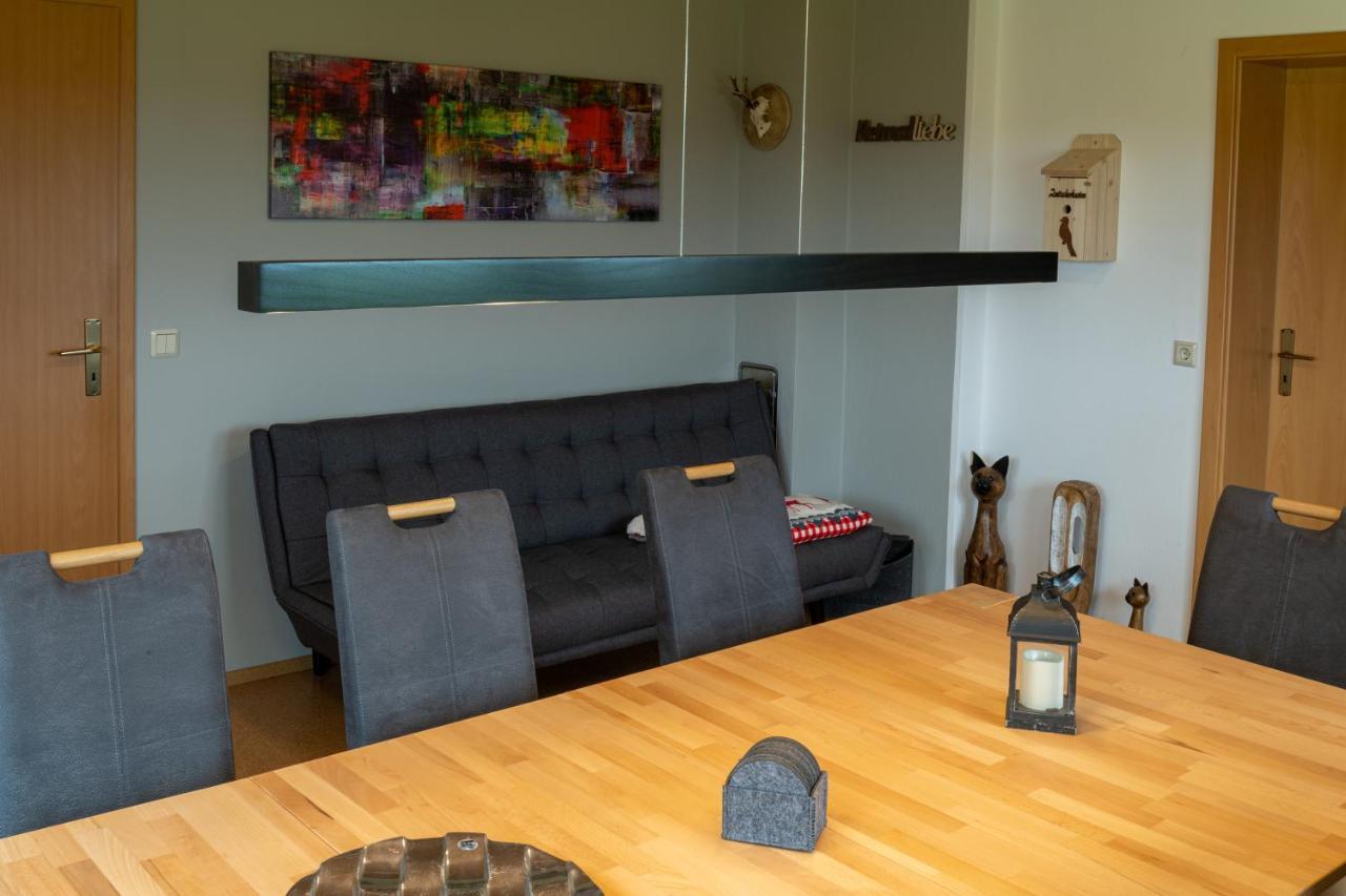 Ferienwohnung FUCHSBAU im EG des Ferienhauses Falkenhöhe Oberweißbach Exterior foto